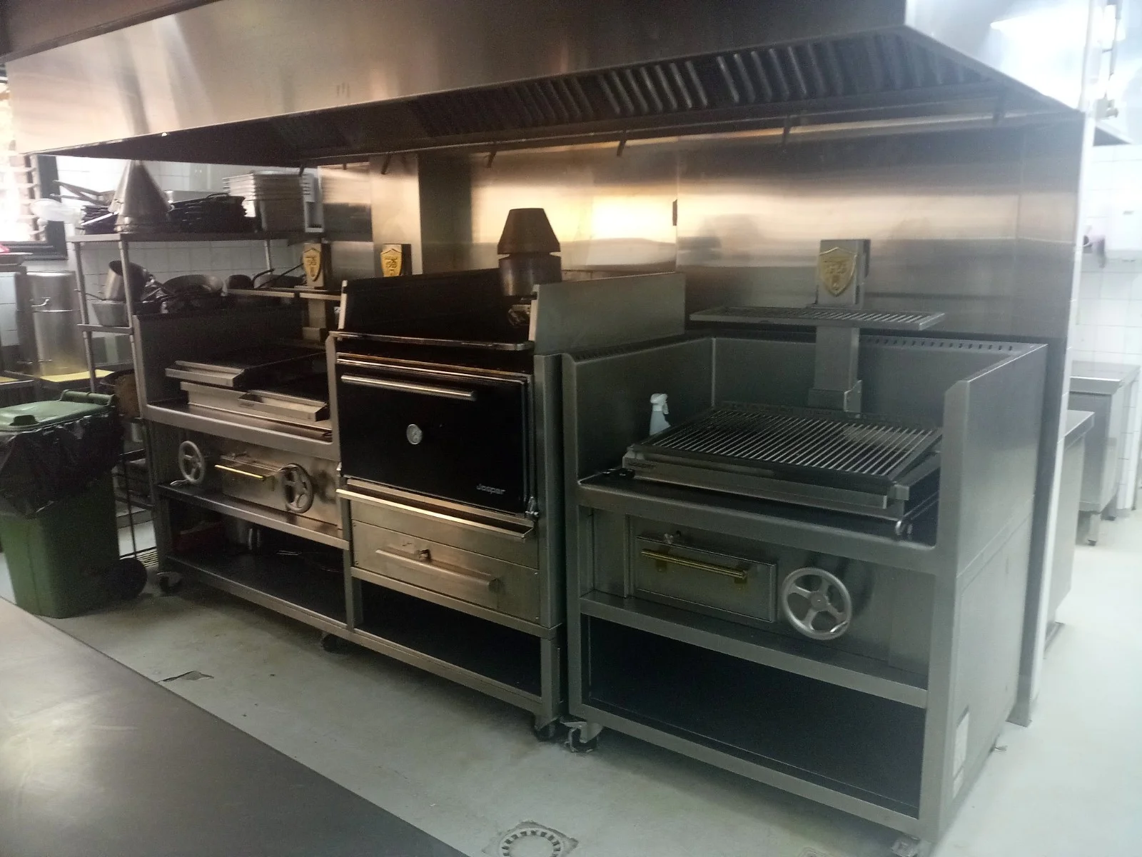 Graelles de carbón a medida para restaurante de alta cocina