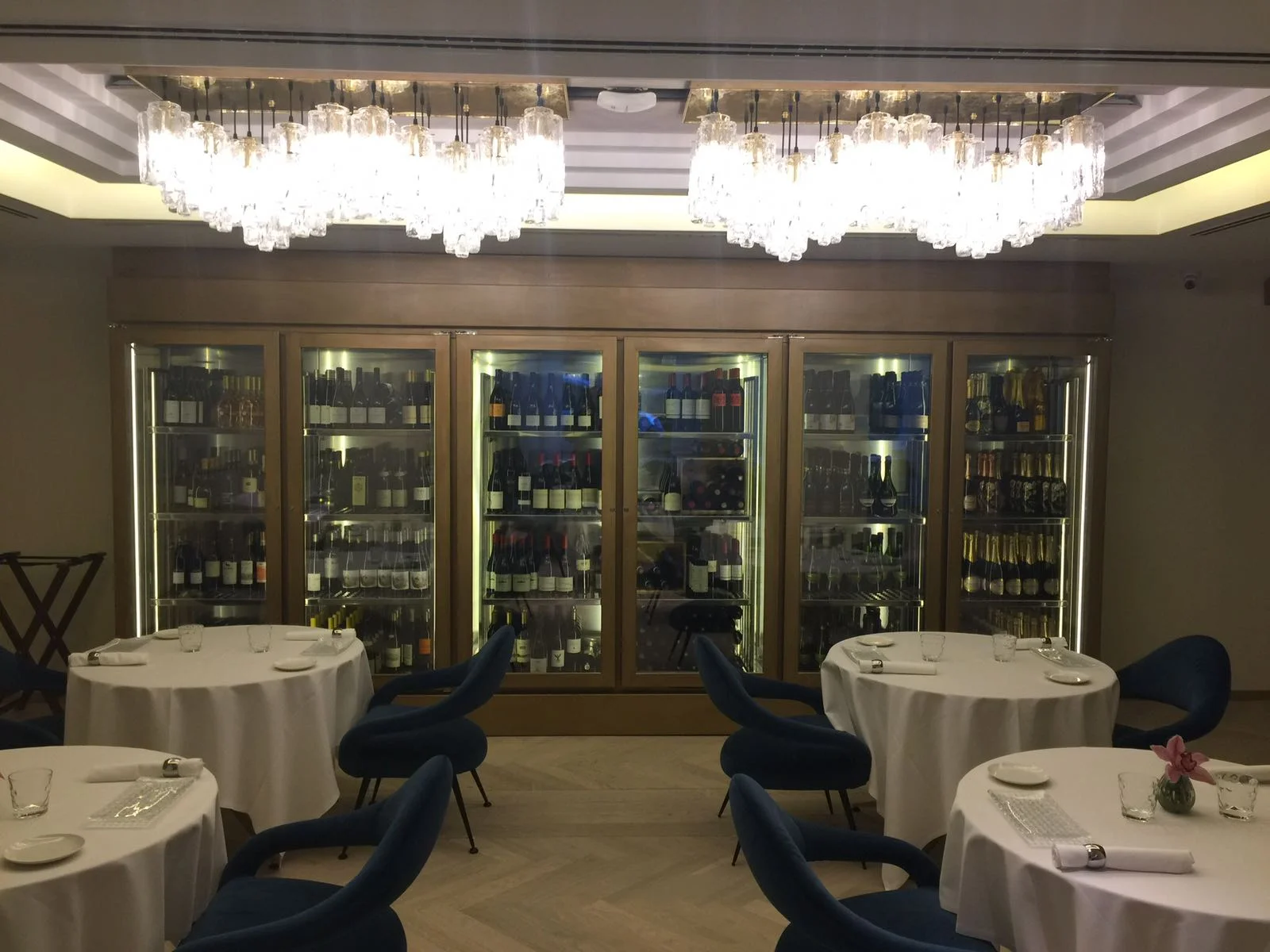 Bodega acristalada para restaurante gastronómico de 800 a 2.000 botellas